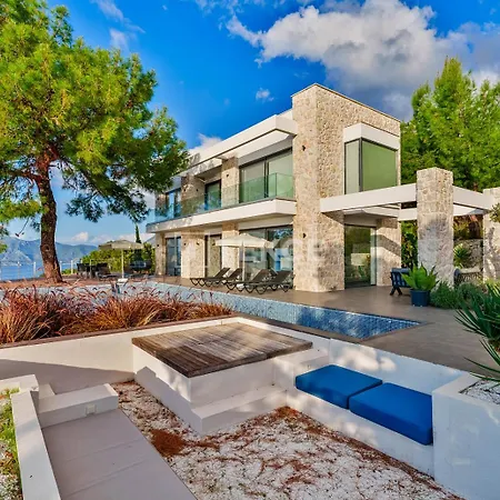 Tekce N131 Villa Faralya