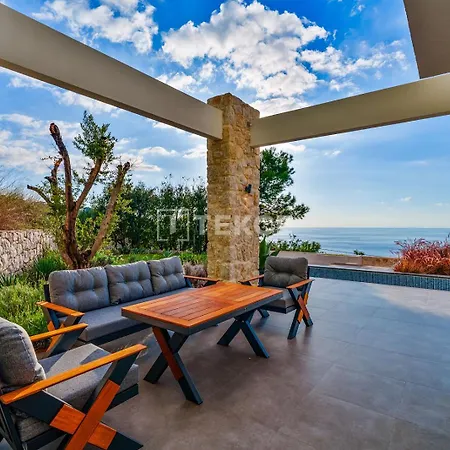 Tekce N131 Villa Faralya